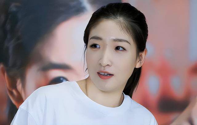 害羞的女朋友